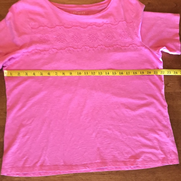 Talbots XL 100% Cotton Pink Short Sleeve Top w/Embroidery Design - Picture 5 of 8